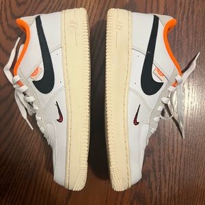 Nike boys size 5.5 Youth. Air Force 1